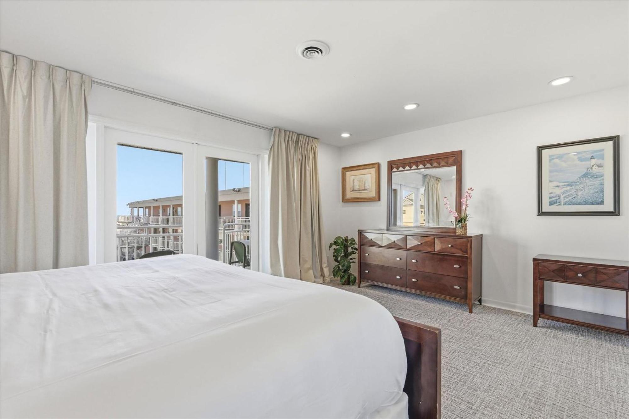 Three-Bedroom Apartment - Penthouse